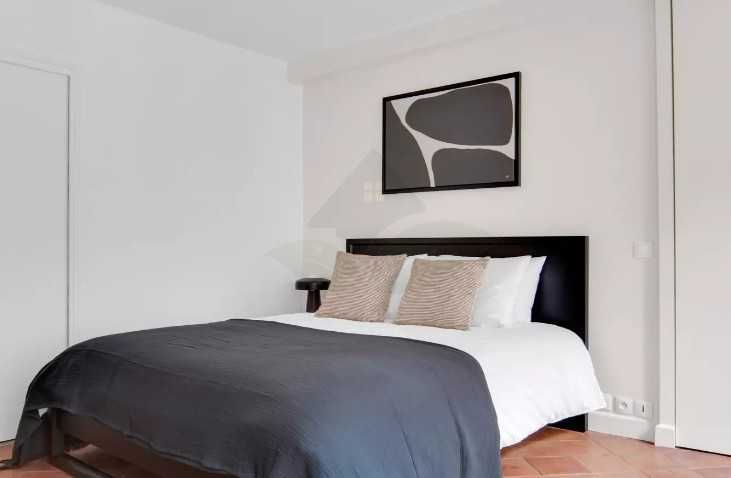 Дава се под наем Двустаен апартамент в Пловдив, Център - 46 кв.м за 193.8 € - Снимка #1