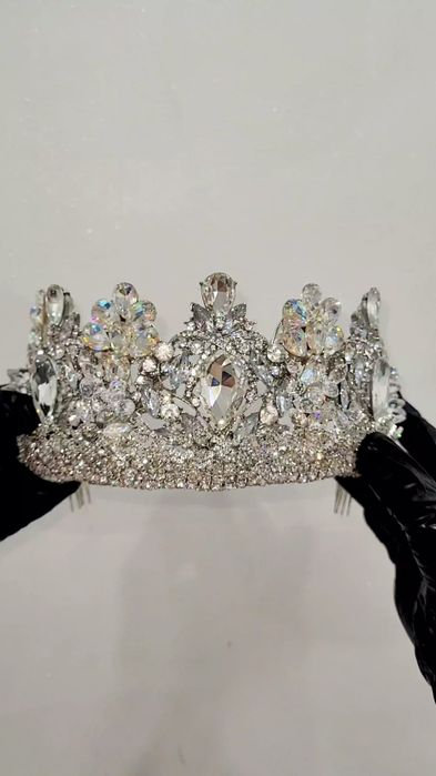 Продам короны ручной работы можно на каспий РЕД - КРЕДИТ