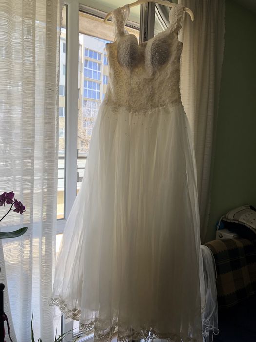 Булчинска рокля M-L  размер