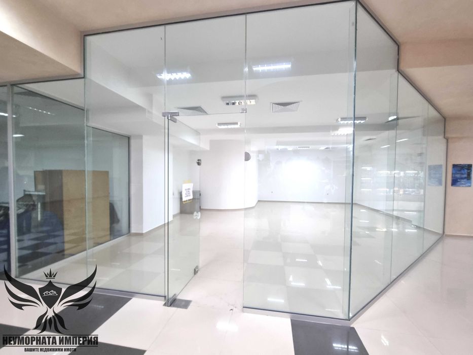 Под наем ново помещение 61кв. в гр.Асеновград топ център