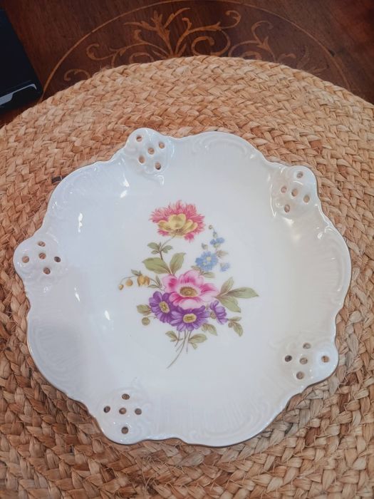 Ажурна чиния, Rosenthal серия Classic Rose!