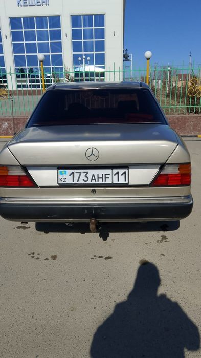 Мерседес Бенз 200