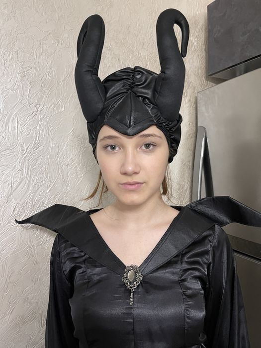 Продам карнавальный костюм Малефесенты