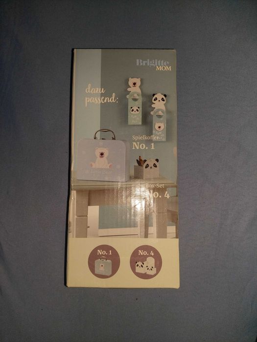 Дървени закачалки за бебешка стая