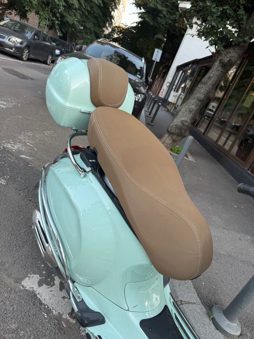 Scuter Piaggio Vespa 50cc 2023