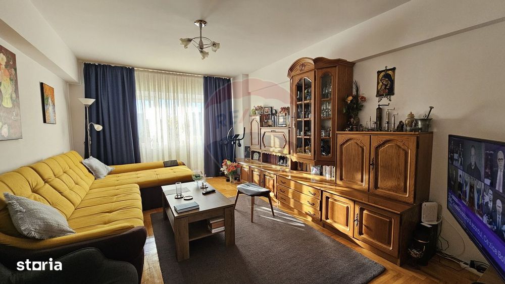 Apartament cu 3 camere decomandat de vânzare Burdujeni, Suceava