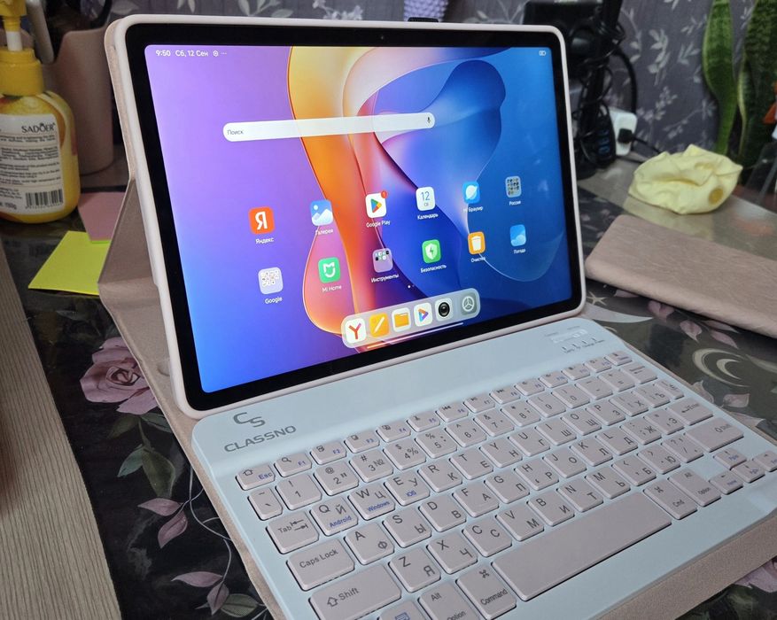 Планшет Xiaomi Redmi Pad 2 128 ГБ + чехол-клавиатура CLASSNO