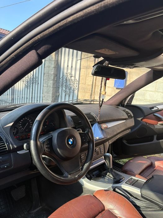 Продам BMW х5 E53