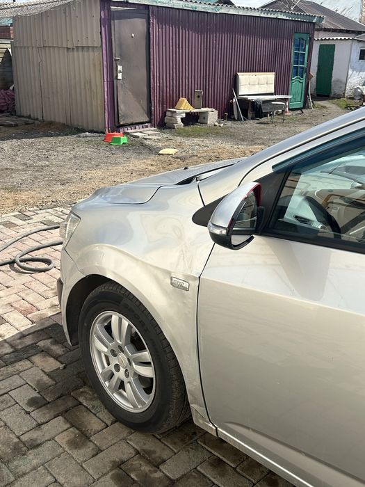 Продам chevrolet aveo 2014 автомат шевроле