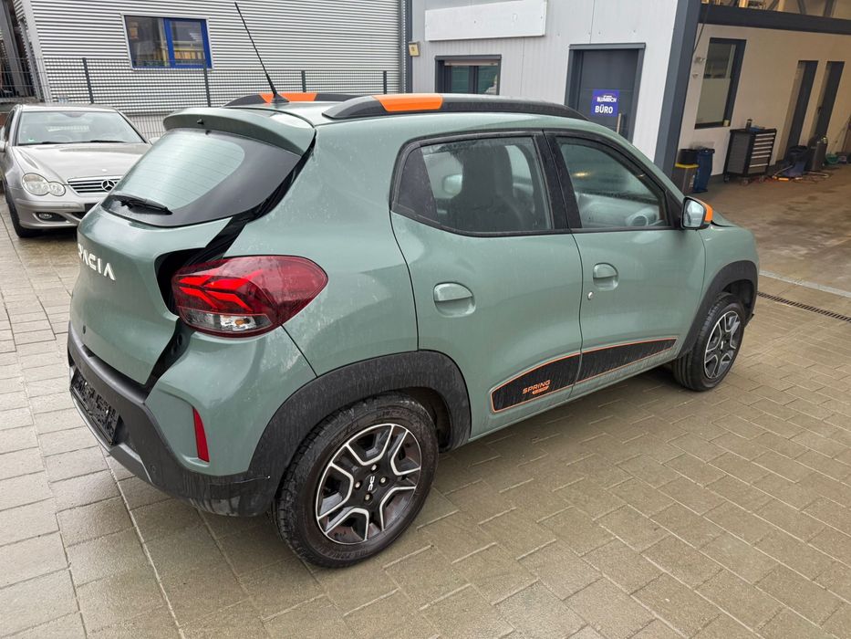 Dezmembrez Dacia Spring