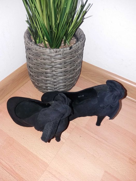 GRATUIT transport Pantofi  nr 37 stare foarte buna