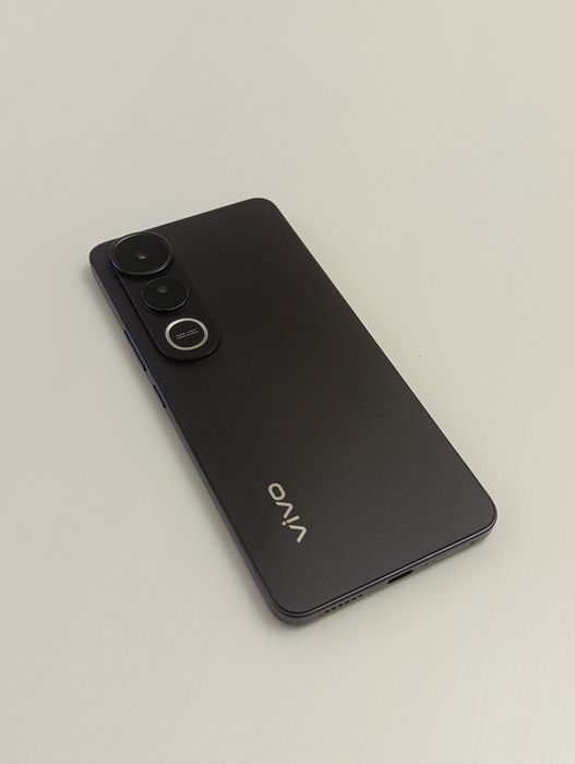 Продам vivo V50 lite 256G
