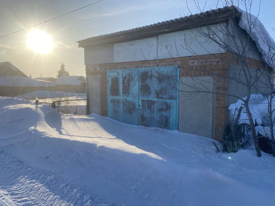 Участок с гаражом