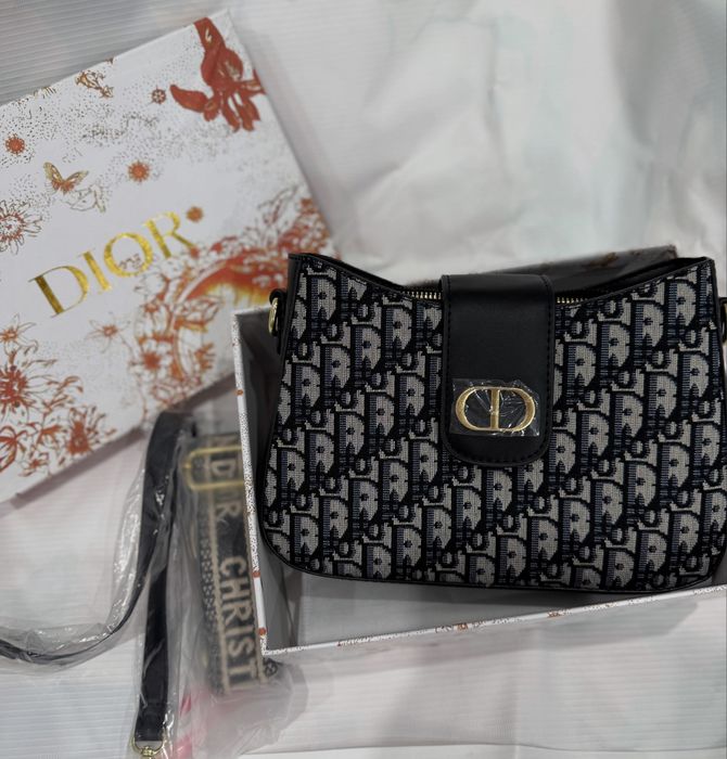 Сумки новые с коробками