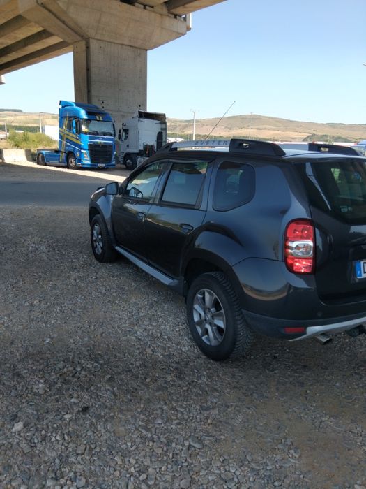 Vând Dacia Duster