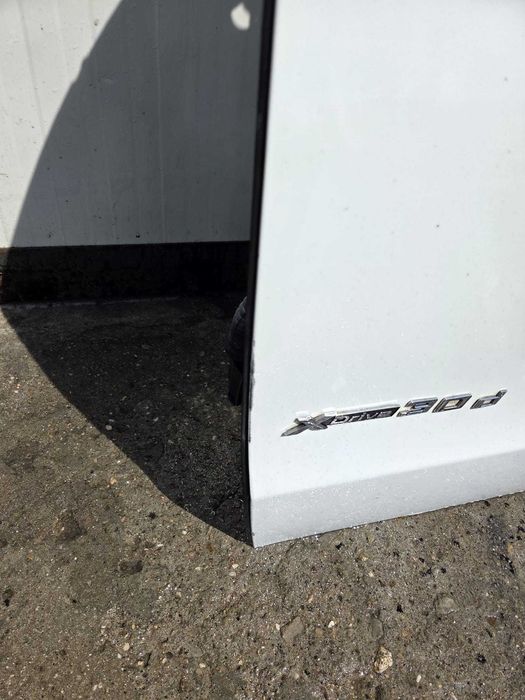 Usa fata stanga dreapta BMW X5 F15 culoare alpinweiss 300 alpin weiss 300