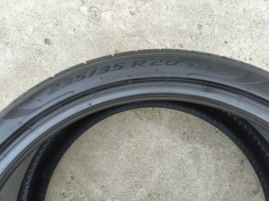 Doua anvelope vara 235 35 20 pirelli p zero pz4 pncs 6mm dot 3324