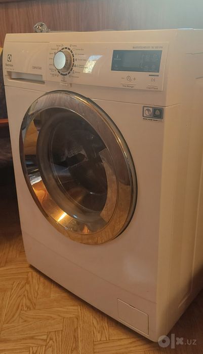 Продаю стиральную машину Electrolux.