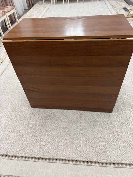 Продам б/у стол-книжку