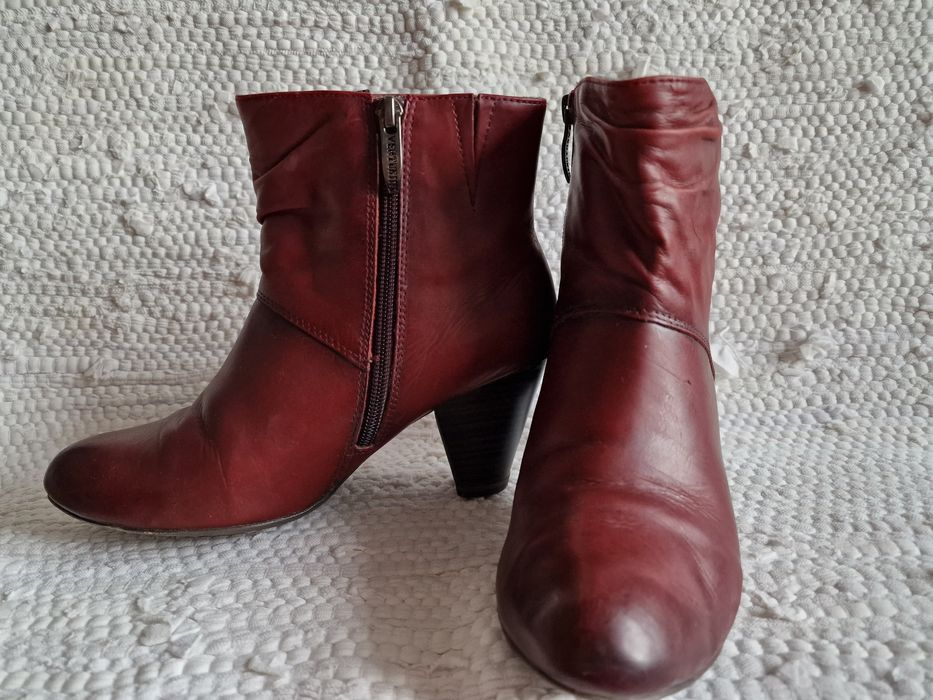 Botine din piele