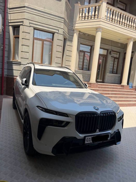 Nasiya savdoga Bmw X7 40i