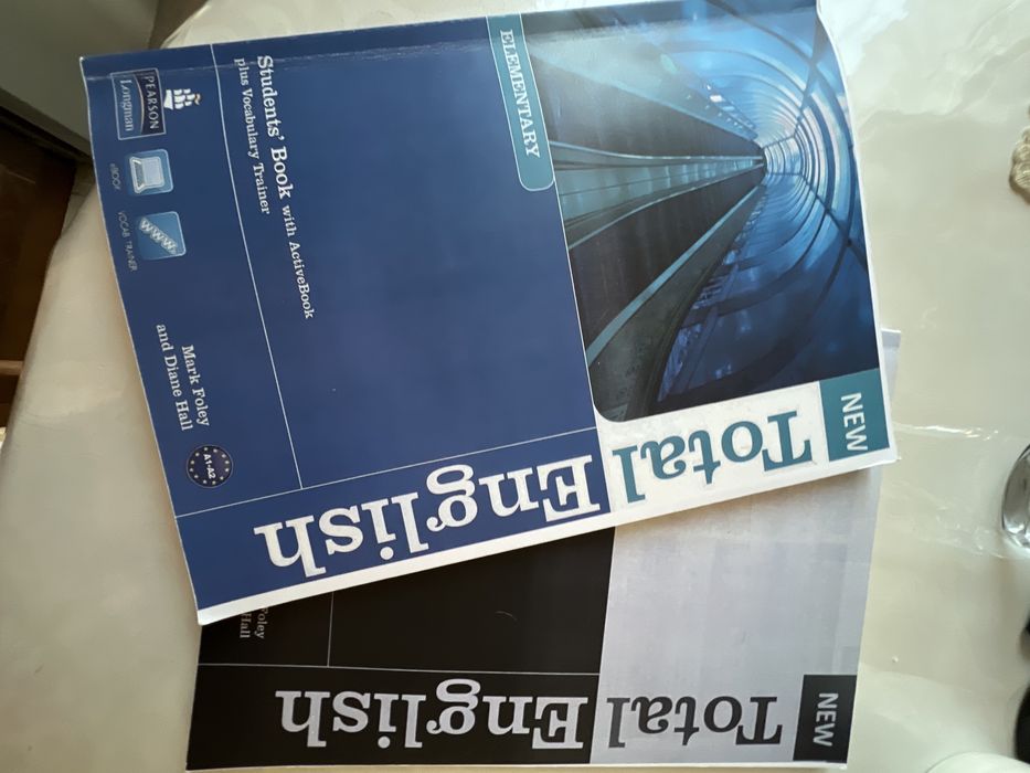 Продам книжку total english.