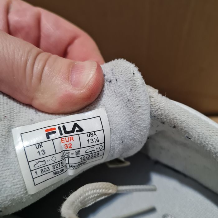 Adidasi albi FILA, nr.32