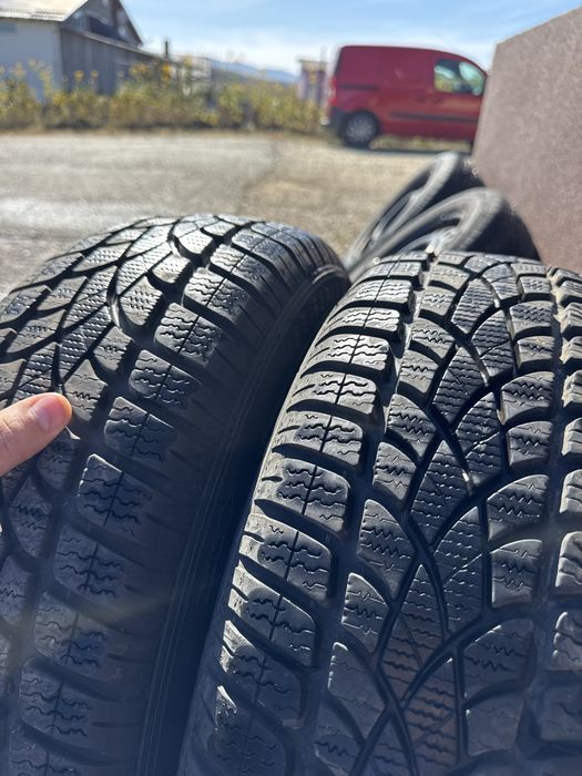 Jante originale BMW 15” + anvelope de iarnă Dunlop