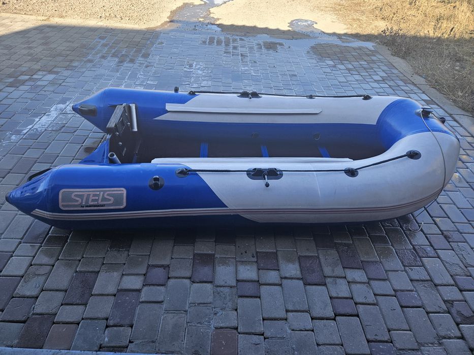 Лодка Хантер стелс 275