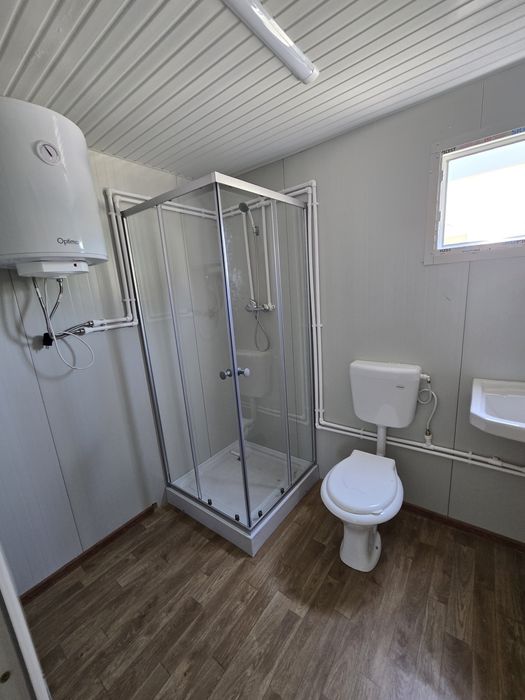 Vand container modular cu grup sanitar dus,boiler,wc,lavoar