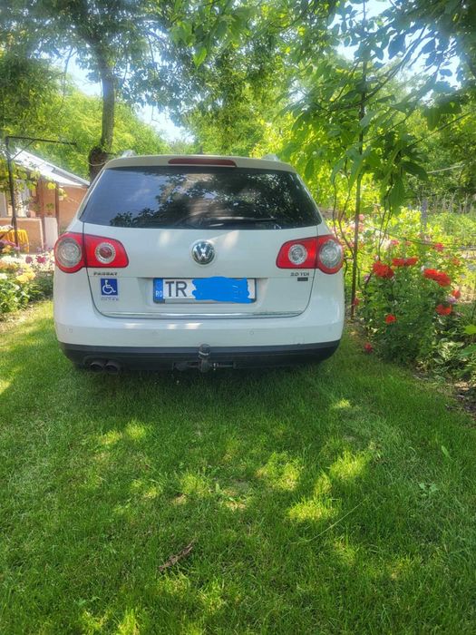 Volkswagen Passat B6 2.0 TDI (adaptat pentru persoane cu dizabilitati)