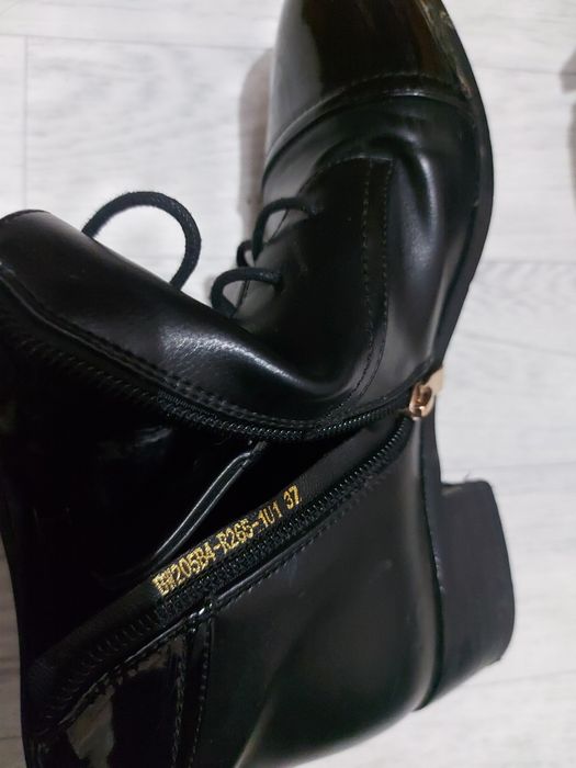 Сапожки демисезонные 37 размер.