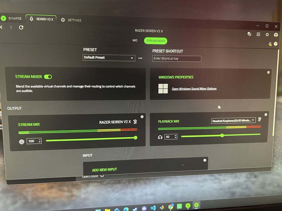 Razer Seiren V2 X