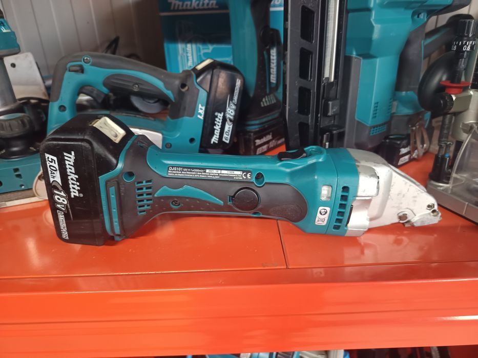 Foarfeca de tăiat tabla Makita Japan cu acumulator 5 ah