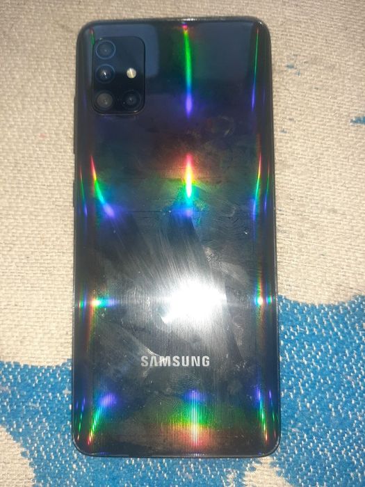 SAMSUNG A51 4/64gb sotiladi narxi kelishamiz