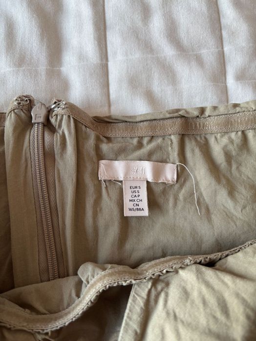 Мини черна рокля на цветя H&M + подарък