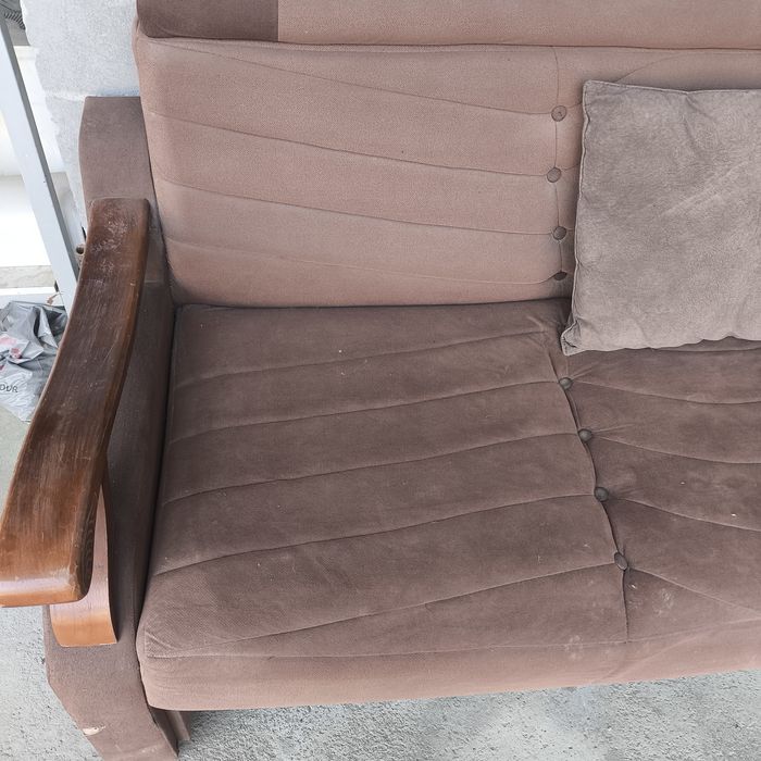 Диван расклодушка     .