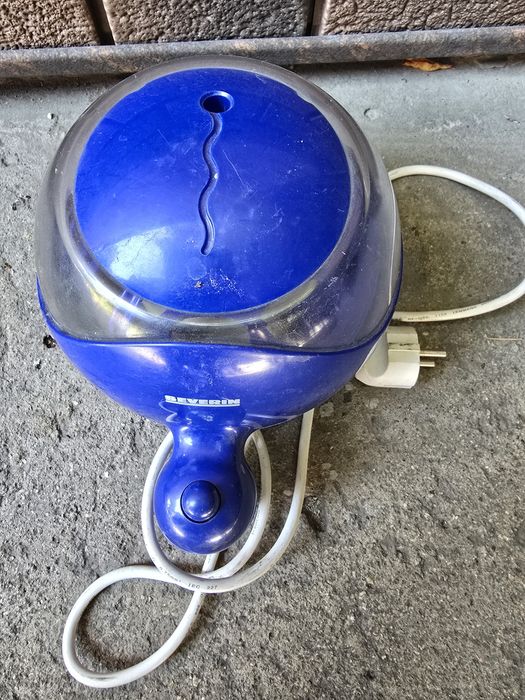 Продаю яйцеварку.