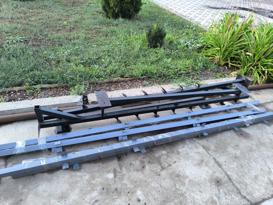 Продам железные стойки