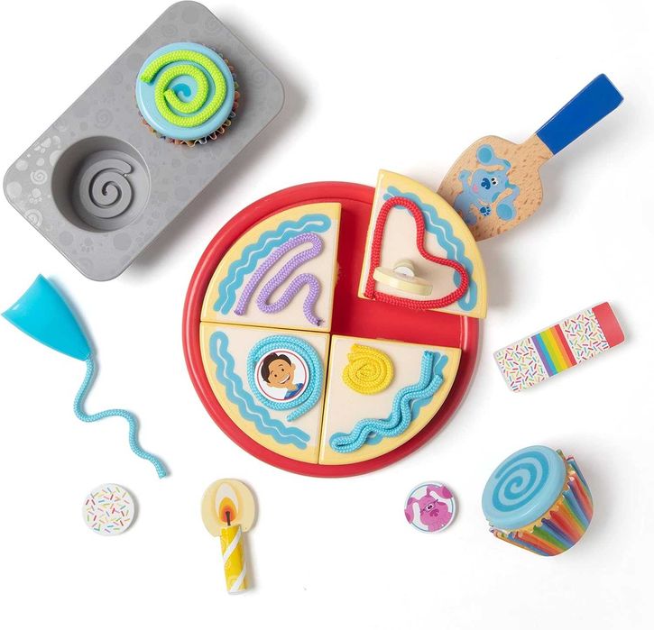 Дървен комплект за игра за рожден ден Melissa & Doug за дървена кухня