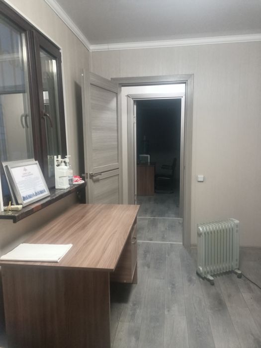 Контейнер жилой , утеплённый.