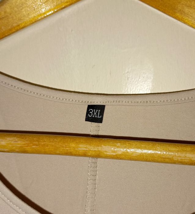 Продам платье р-р 60. (3 XL).