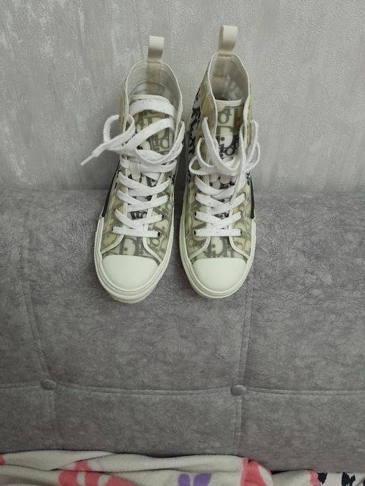 Кеды  DIOR в хорошем состояние