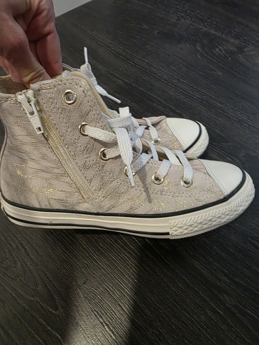 Converse fete piele