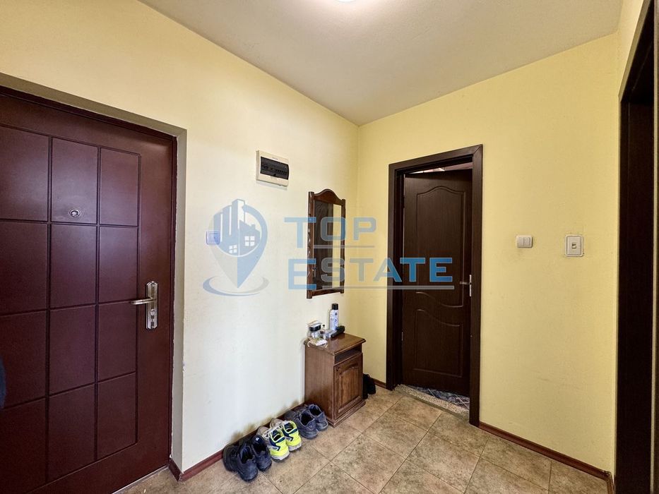 Двустаен тухлен апартамент в квартал Кольо Фичето, град Велико Търново