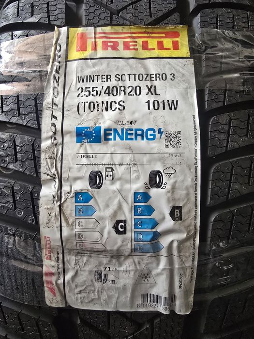 Pirelli 255/40 R20 101W MS iarnă noi