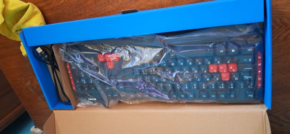 Клавиатура SVEN  полноразмерная