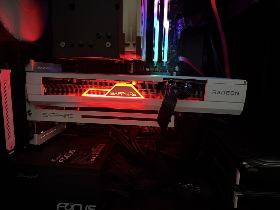 Sapphire  pure AMD 7800 xt OC 16 GB