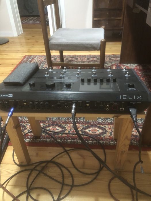 Line 6 HELIX Floor