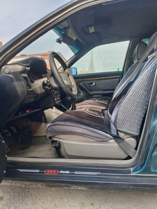 Продаётся хороший немецкий автомобиль Audi 80.